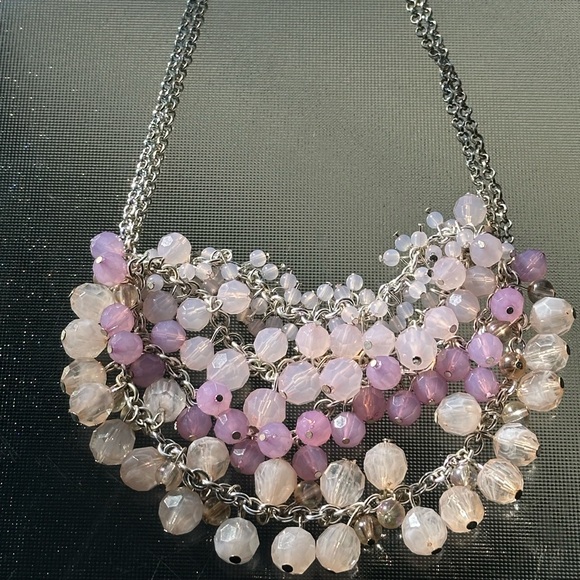 Very pretty Beaded Necklace - Picture 2 of 4